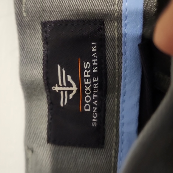 DOCKERS Gray Pants Size 36x29 EUC - Picture 3 of 5